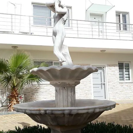 2.2, Caesar Beach Gasztriá