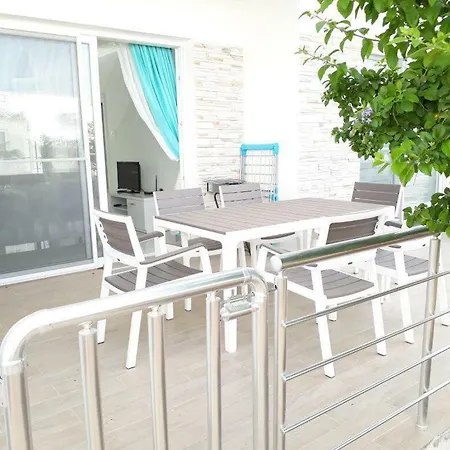 Apartment 2.2, Caesar Beach