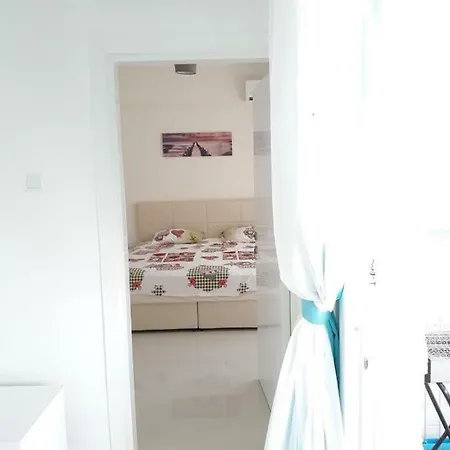 2.2, Caesar Beach Apartment